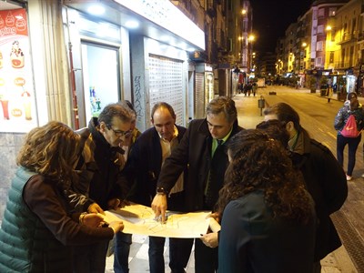 Mariscal se reúne con comerciantes de Carretería para escuchar sus propuestas y explicar las del Ayuntamiento 