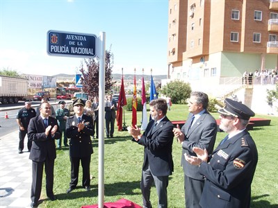 Cuenca rinde homenaje al Cuerpo Nacional de Policía inaugurando oficialmente una Avenida en su nombre