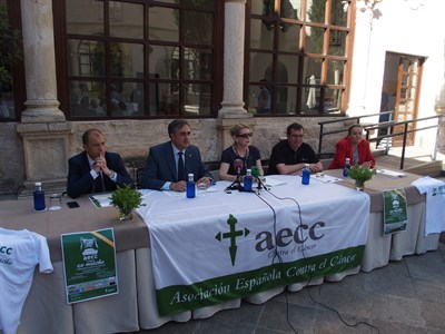 Cuenca acoge la II Marcha contra el Cáncer que organiza la AECC para recordar la importancia de la realización de una actividad diaria regular en la prevención de esta enfermedad