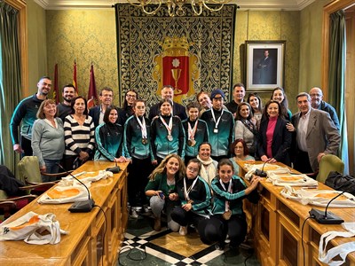 Dolz da la enhorabuena a las gimnastas del Club Rítmica Dansei por su tercer puesto en el Campeonato de España de Gimnasia Rítmica de Feddi