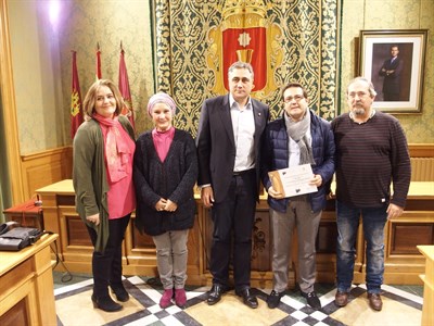 Luis Alberto Fernández, en la categoría de adultos, y Ángela García, en la de infantil, se proclaman ganadores del I Maratón Fotográfico Ciudad de Cuenca