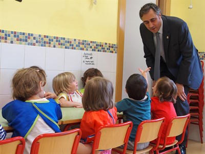 El alcalde de Cuenca inaugura el curso escolar en la Escuela Infantil Las Cañadillas
