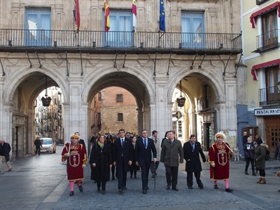La Corporación Municipal, presidida por el alcalde, asiste a la Misa celebrada en la Catedral en honor al patrón de Cuenca, San Julián 
 
