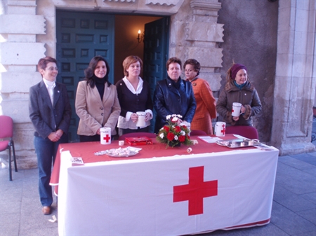 El Ayuntamiento participa en el Día de la Banderita de Cruz Roja