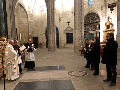 El Ayuntamiento cumple con el voto a la Candelaria durante la función religiosa en la Catedral