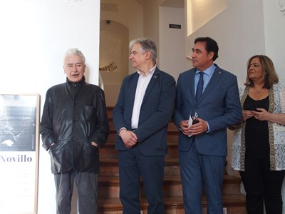 Mariscal inaugura ‘Primeros 60 años de Arte y Diseño’ con la presencia de Cruz Novillo en Casa Zavala