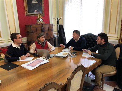 El alcalde conoce los avances de la redacción del proyecto de rehabilitación del Parque de San Julián