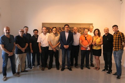 Ángel Mariscal destaca la fusión del pasado y el presente de la cerámica en la exposición homenaje a Pedro Mercedes 