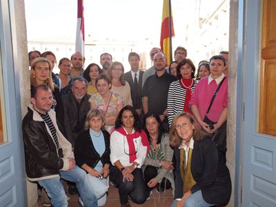 El alcalde recibe a profesores y alumnos de ocho países europeos