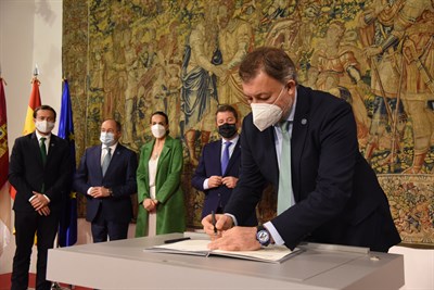 El Ayuntamiento de Cuenca y el Gobierno de Castilla-La Mancha firman un acuerdo pionero por los beneficios ambientales de los bosques