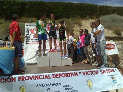 Rodrigo García se proclama campeón de España Junior de Triatlón Cross