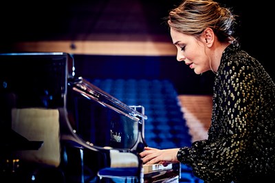 Judith Jáuregui, una de las pianistas españolas con mayor prestigio internacional, actuará el 6 de diciembre en el Ciclo de Adviento de la SMR