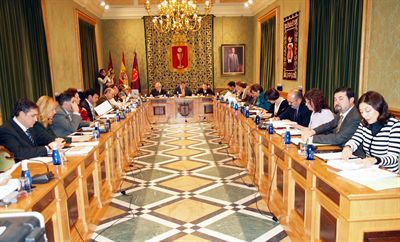El Pleno Municipal aprueba el Plan de Acción Local y los reglamentos de Consejo Escolar, Escuela de Música, Albergue “Serranía de Cuenca” y Consejo Municipal de la Infancia