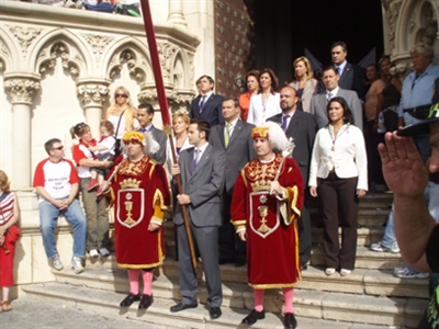 El pendón de Alfonso VIII ya se encuentra en el Ayuntamiento de Cuenca