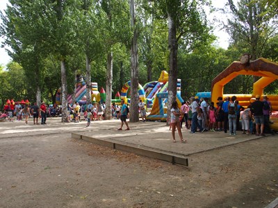 La carrera ‘Holi Colores Cuenca’ y la noche de teatro en el Parque San Julián, protagonizan este lunes de Feria 