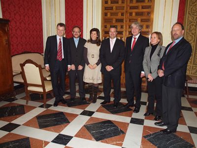 El alcalde de Cuenca y el embajador de Alemania ven posible potenciar el turismo alemán en Cuenca