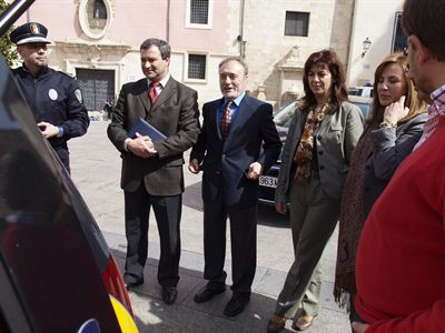 La DGT cede al Ayuntamiento de Cuenca un nuevo vehículo dotado con tecnología para realizar controles de velocidad y alcoholemia