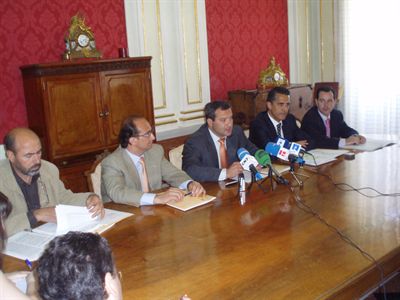 La Junta Local de Protección Civil aprueba el Plan de Autoprotección de la Semana Santa 2009