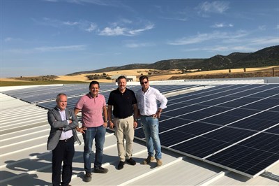 La Fábrica Municipal de Maderas estrena paneles solares que supondrán un ahorro de energía en torno al 25%