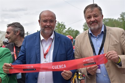 Dolz resalta la “gran visibilidad a nivel nacional e internacional” y el “importante impacto económico” que supone para Cuenca La Vuelta Ciclista Femenina