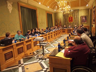 Ávila abre la puerta a que representantes de los ciudadanos formen parte de los órganos directivos de la empresa pública del agua
