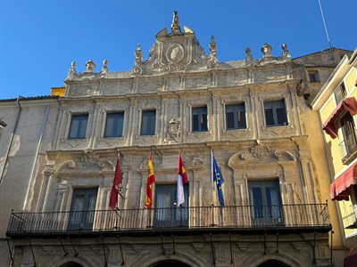 El Ayuntamiento de Cuenca adjudica las obras para el refuerzo del firme y la señalización horizontal y vertical de la Ronda Oeste