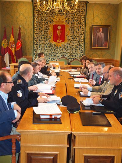 La Junta Local de Seguridad avanza en la coordinación de la Policía Local y Nacional para la prevención de delitos