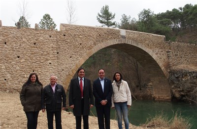Mariscal y Prieto comprueban el resultado de la recuperación del puente del Chantre