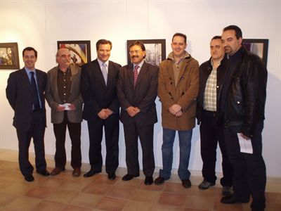 El alcalde asiste a la entrega del I Premio de Fotografía Semana Santa de Cuenca  