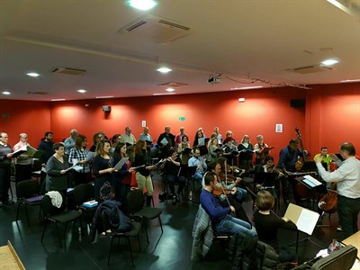 El Coro del Conservatorio de Cuenca y la Camerata de Cuenca (OSCU) repasan la música popular de la provincia en ‘Veranos en Cuenca’