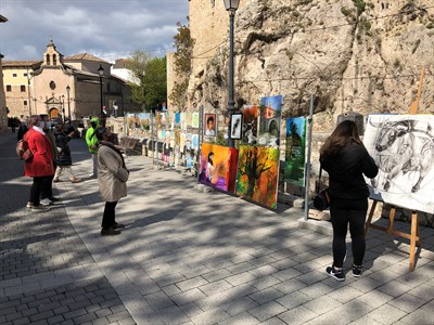 El Paseo del Arte cumple su primer aniversario y lo celebra con teatro y un taller infantil de pintura