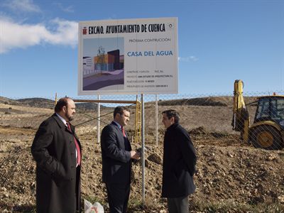 El alcalde de Cuenca destaca la contratación de 100 conquenses en la construcción de la Casa del Agua