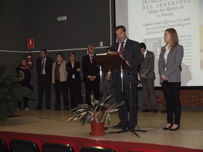 El alcalde de Cuenca inicia la lectura de Don Quijote de La Mancha en el Centro Cultural Aguirre