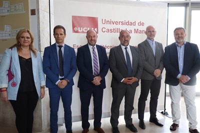 El alcalde Darío Dolz muestra su satisfacción con la puesta en marcha del nuevo Grado en Ingeniería Biomédica de la UCLM