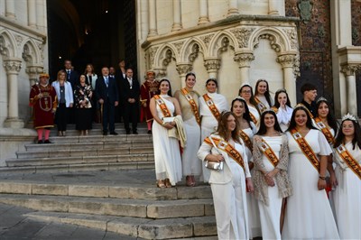 La Corporación municipal encabezada por Dolz y la Corte de Honor honran a San Julián en la eucaristía de la Catedral