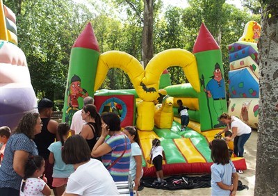 La Concejalía de Festejos cancela los hinchables del Parque de San Julián por “precaución”