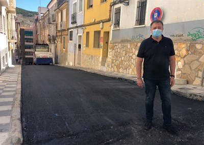 El Ayuntamiento de Cuenca concluye el asfaltado de la calle Antón Martín que estaba pendiente desde 2018