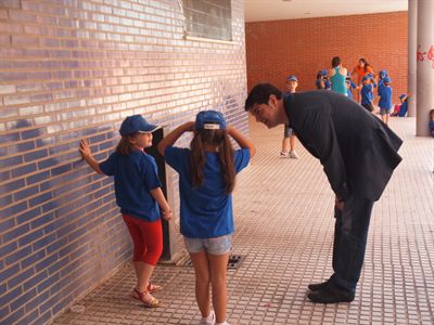 El alcalde inaugura la Escuela Municipal de Verano