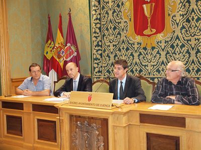 El Ayuntamiento lanza un proyecto de aprendizaje de español para extranjeros con el que espera crear un centenar de empleos