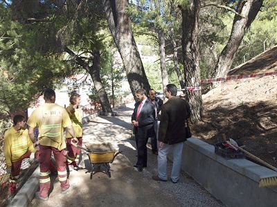El Ayuntamiento acondiciona la bajada al Sargal desde el parque de los Moralejos