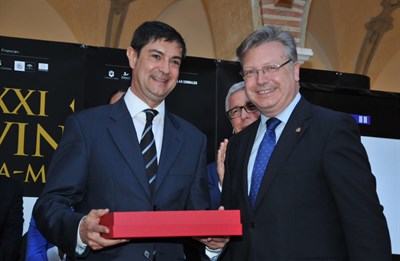 El alcalde de Cuenca recoge un reconocimiento en nombre del Grupo Ciudades Patrimonio de la Humanidad de España 
