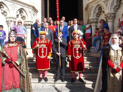 El Ayuntamiento de Cuenca reconoce la labor del Cabildo Catedralicio en la salvaguardia de la festividad