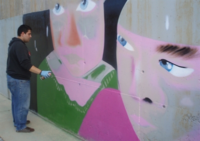 Los ganadores del Concurso de Graffitis plasmaron sus trabajos en los muros de tres centros educativos