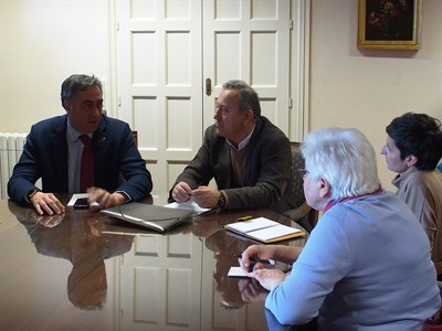 Ángel Mariscal informa a la Asociación de Vecinos del Casco Antiguo de las actuaciones y ayudas del Consorcio 