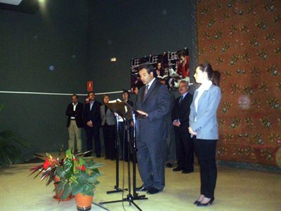 El alcalde inicia la lectura de El Quijote en el Centro Cultural Aguirre