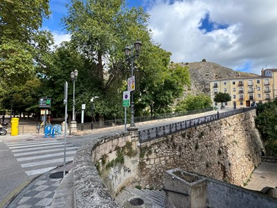 El Ayuntamiento de Cuenca inicia la excavación del túnel que atravesará el Puente de la Trinidad