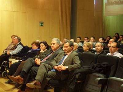 El alcalde de Cuenca asiste a la presentación de las publicaciones de la Junta de Cofradías de la Semana Santa