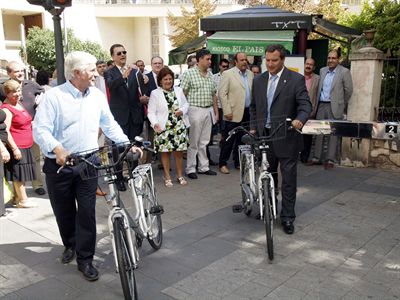 El Servicio de Préstamo de Bicicletas ofrece una nueva alternativa para el transporte en la capital conquense
