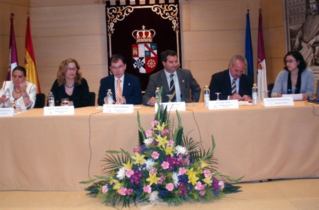 El alcalde asiste a la inauguración de las II Jornadas sobre Autismo