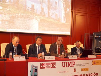 El alcalde inaugura en la UIMP el seminario IDE local, normalización de la información geográfica